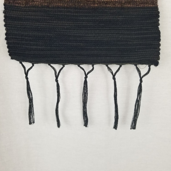 Vintage wall tapestry of vase - Picture 7 of 9